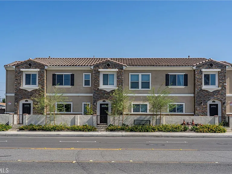 14102 Edwards — Photo 30