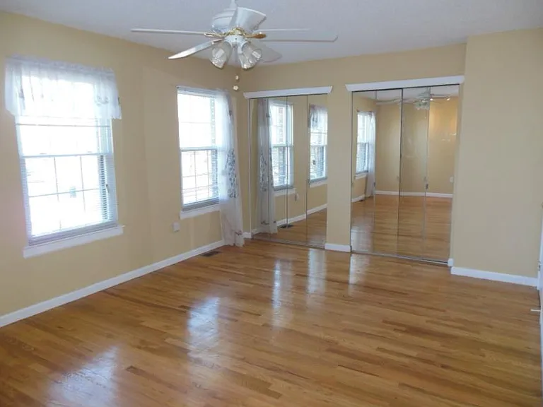 389 Penns Way — Photo 9