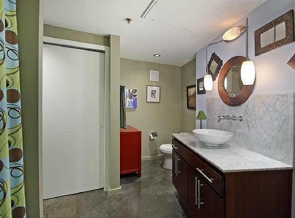 5th image of 3110 Thomas Ave APT 127