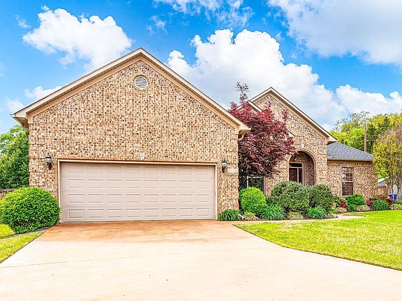 2nd image of 305 Honey Hill Dr