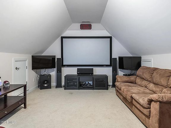 2nd image of 225 W Meath Dr