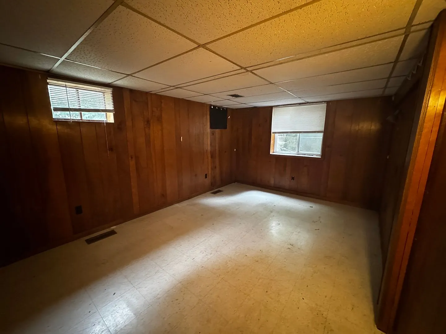 Large historic home close to Campus! — Photo 1
