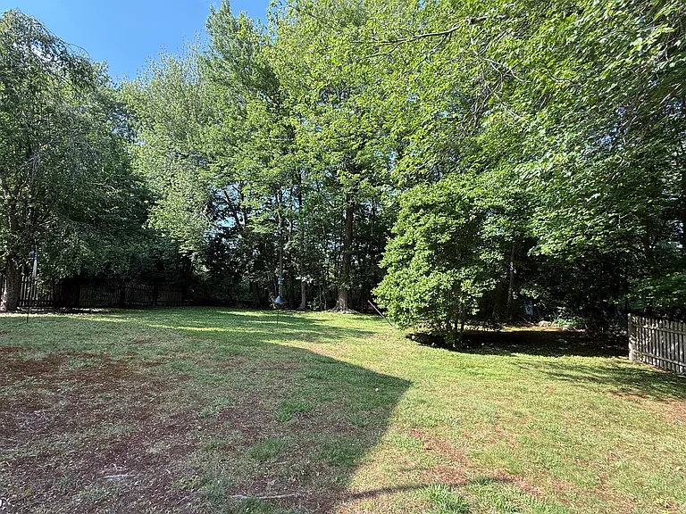 27 Donnellan Cir — Photo 30