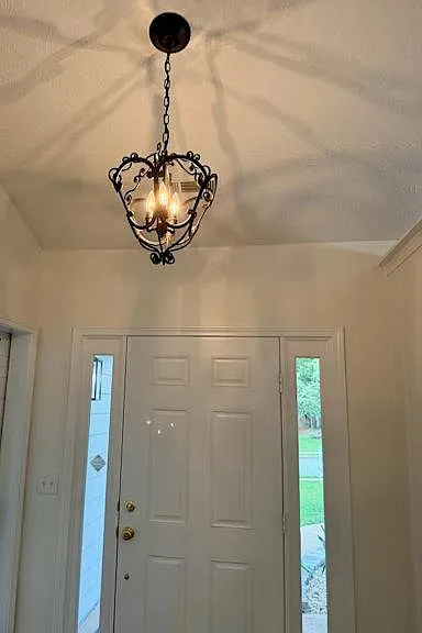 920 Charles Hall Dr — Photo 9