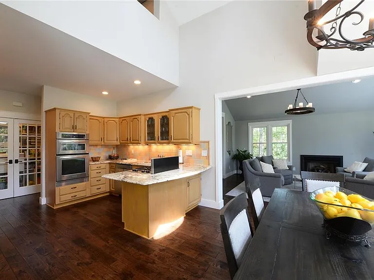 1306 S Geyer Rd — Photo 36