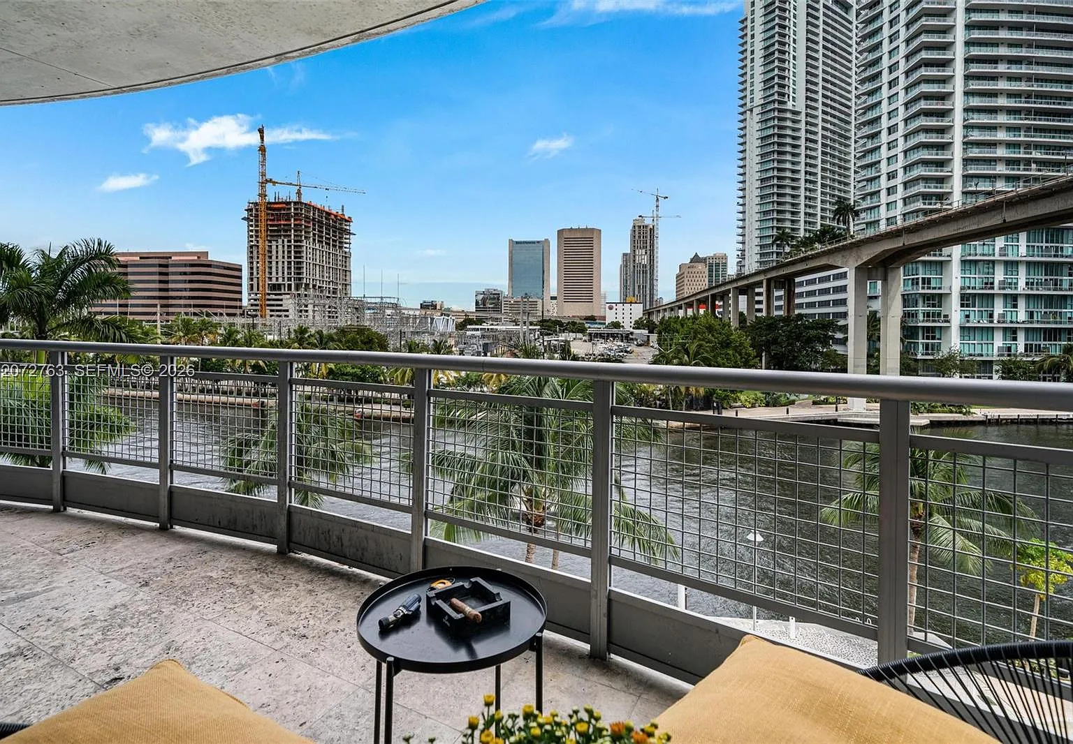 Neo Vertika Condo — Photo 3