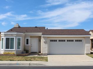 2390 N River Trail Rd, Orange, CA 92865