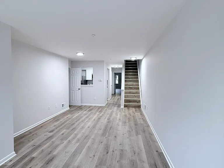 722 Newington Ave #A — Photo 5