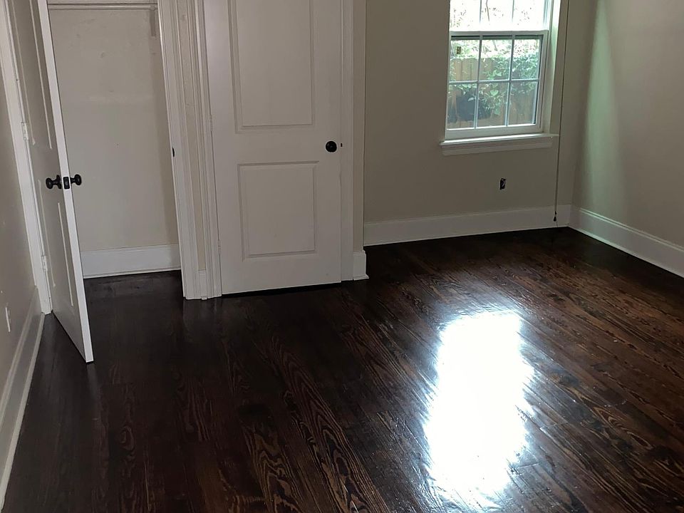 1st image of 939 Saint Mary St
