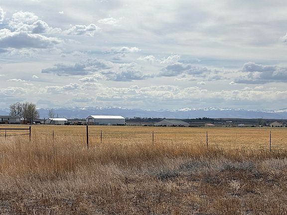 3rd image of 307 Eight Mile Rd