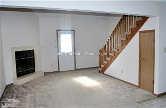 Living Room w/Fireplace