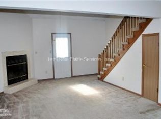 2104 SW 8th St, Blue Springs, MO 64015