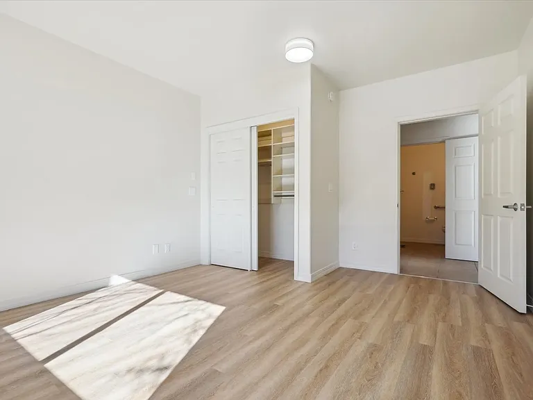 35 Sunshine Ct #2 — Photo 7
