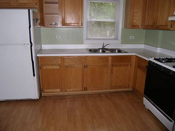 4th image of 752 Norfolk Ave