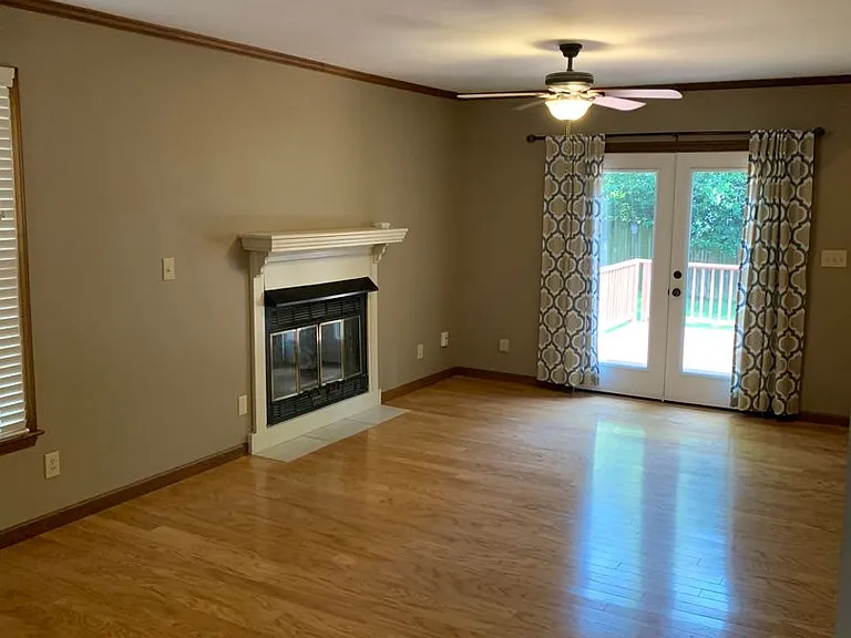 2625 Sawmill Rd — Photo 3
