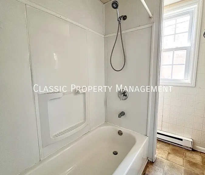 1832 W 3rd St — Photo 2