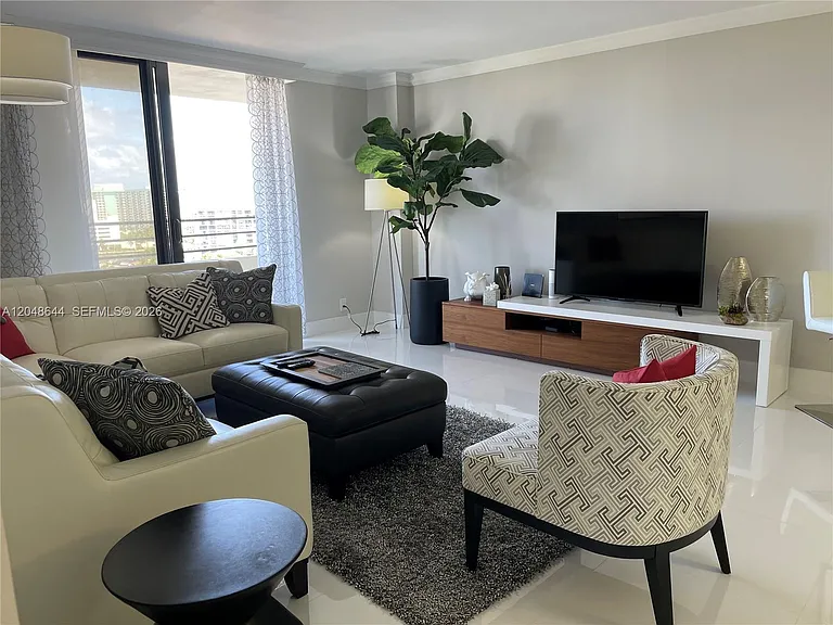 2500 Parkview Dr #1405 — Photo 16