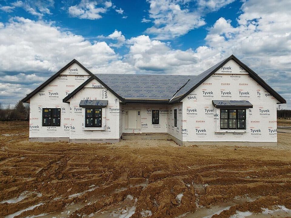 2446 Cedar Bluffs DRIVE, Slinger, WI 53086 MLS 1852791 Zillow