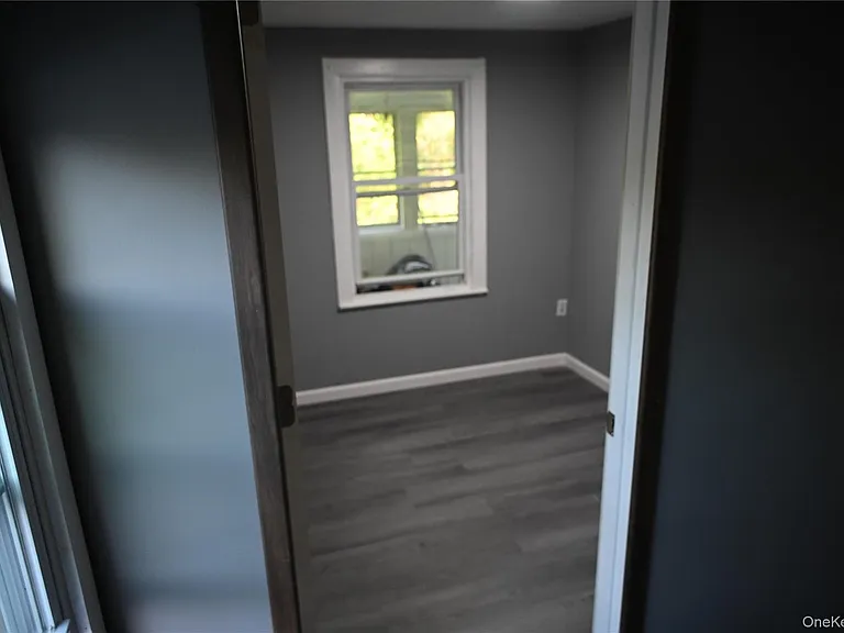 1040 Dutchess Tpke — Photo 4