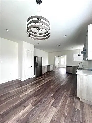 3 bed, 2.0 bath, 1915 sqft, $2,800 — Photo 4