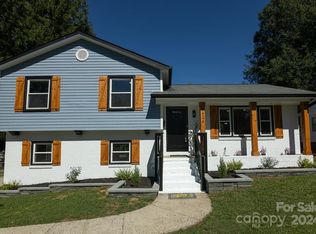 4424 Mapleleaf Ln, Charlotte, NC 28208