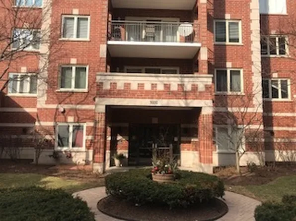 5000 Oakton St APT 310, Skokie, IL 60077