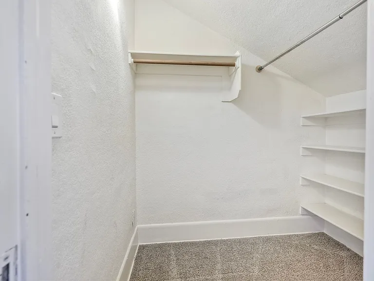 4052 Albatross St — Photo 20