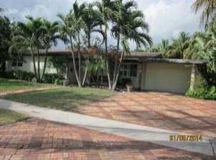 399 NE 3rd Ct, Boca Raton, FL 33432