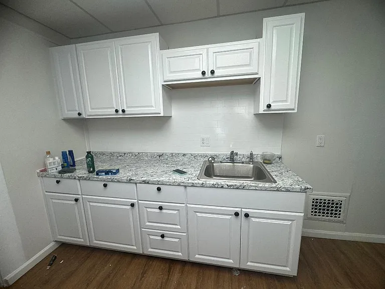 228 Cambridge St — Photo 12
