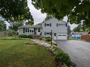 101 Hadden Ln, East Syracuse, NY 13057