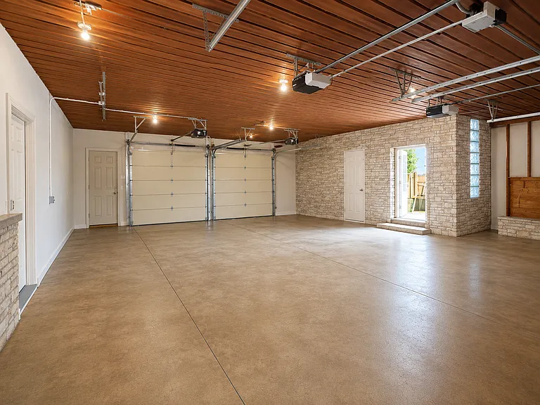 445 W 23rd St #11 — Photo 3