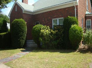 73 Berlin St, Providence, RI 02908