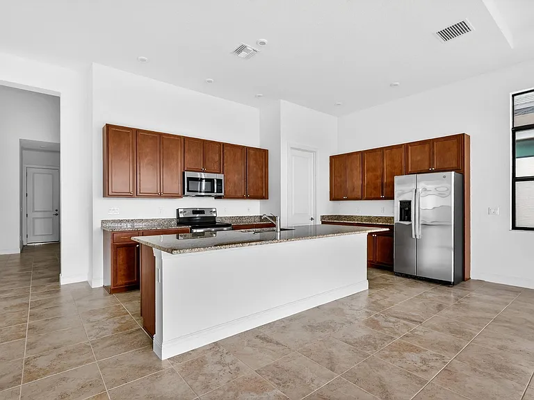 11344 SW Pietra Way — Photo 8
