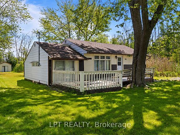 4th image of 815 Paradise Dr