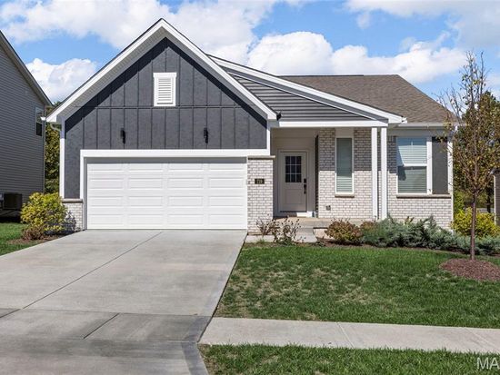 719 Myatt Dr, Wentzville, MO 63385