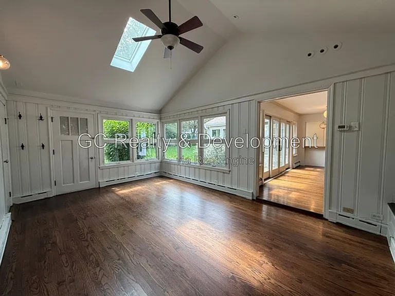 255 Crest Rd — Photo 25