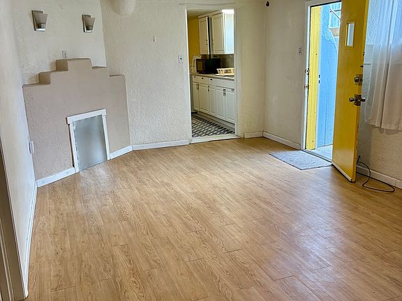 2nd image of 215 Wellesley Dr NE APT B