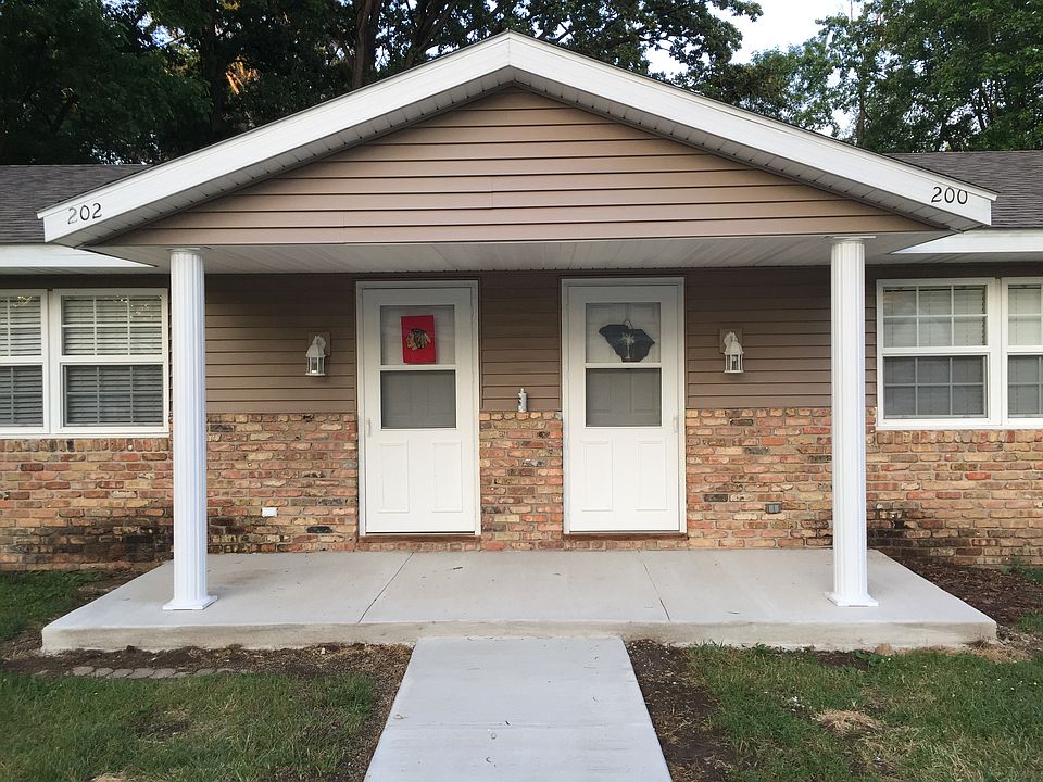 1st image of 200 N Redwood Ln #202