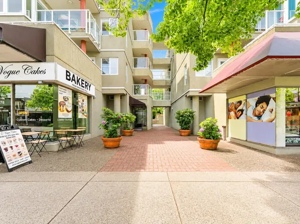 3250 Broadway W #108, Vancouver, BC V6K 2H4