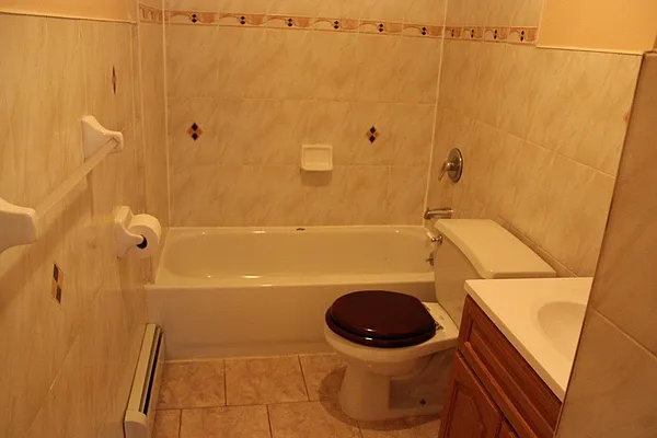 Rented by Premier Metro Realty Corp | media 15