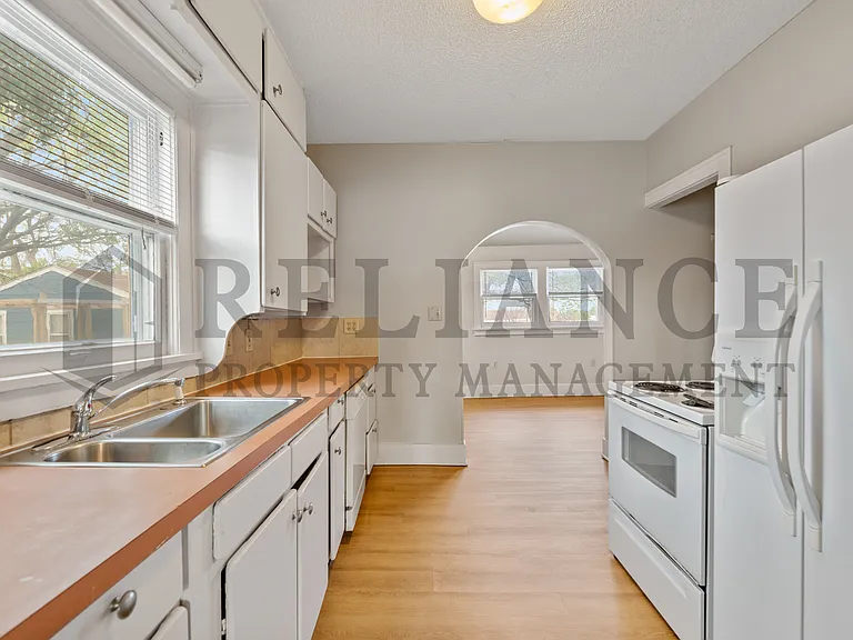 439 N Lorraine Ave — Photo 16