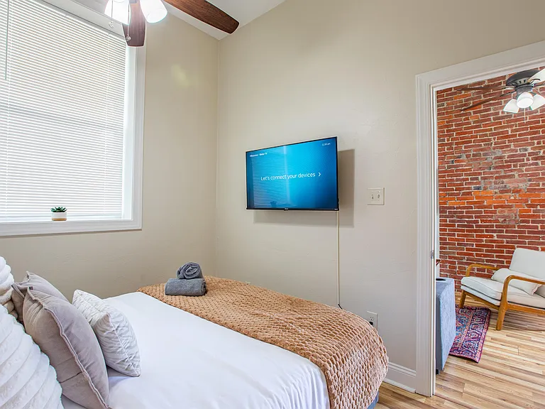 262 S Winebiddle St #4 — Photo 6