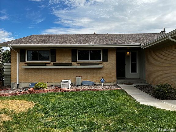 2nd image of 424 S Worchester Way
