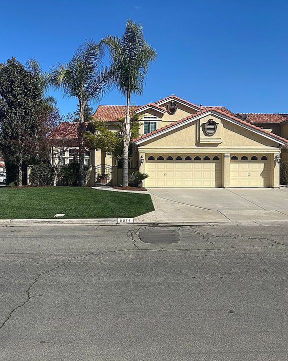 2nd image of 9074 N Sierra Vista Ave