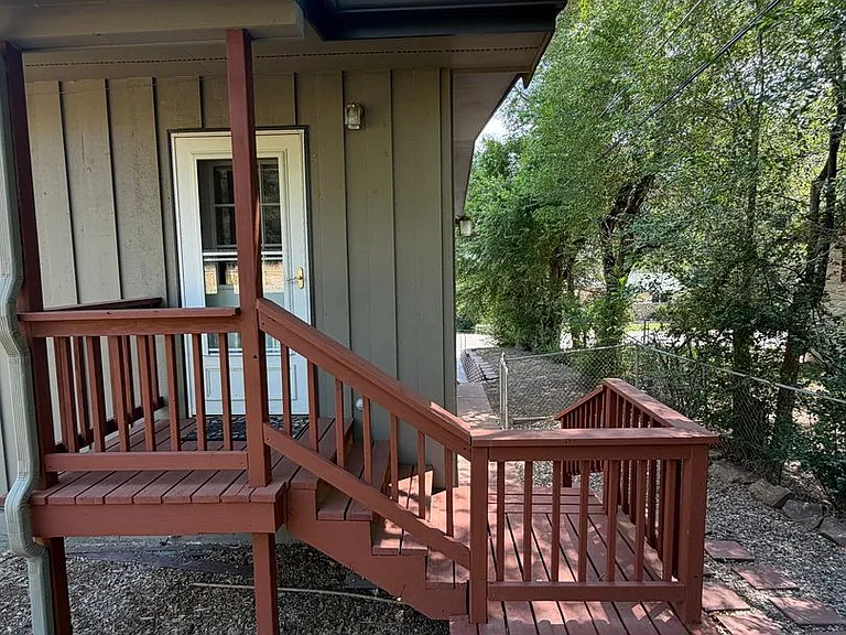 95 Chapparral Cir — Photo 3