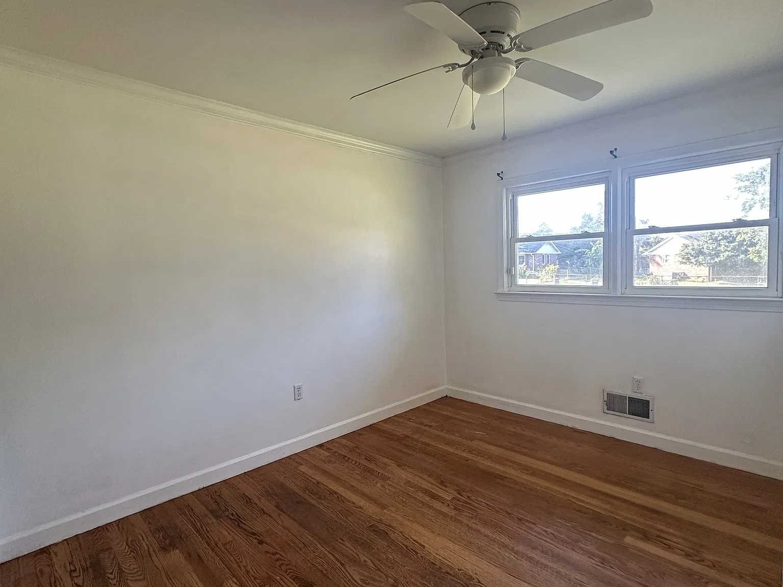 3 bed, 1400 sqft, $1,550 — Photo 4