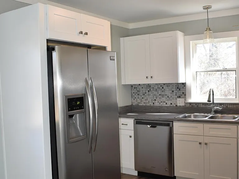 980 W Lawson St — Photo 5