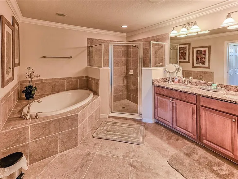 9512 Napoli Ln #101 — Photo 13