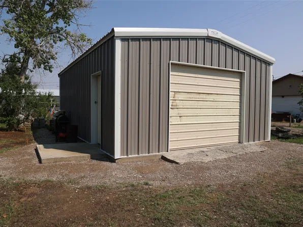 709 Montana St, Valier, MT 59486