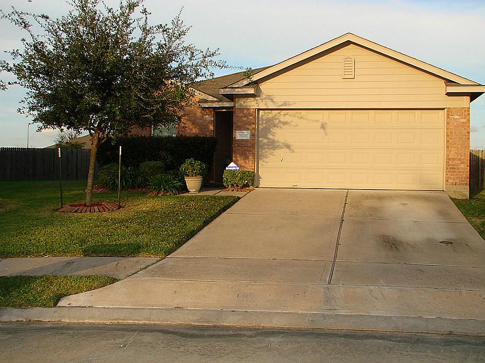 1st image of 7907 Acacia Falls Ct